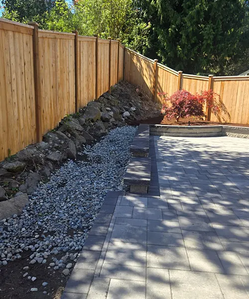 Outdoor Living Landscape in Shoreline 